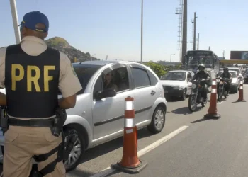 PRF reforça fiscalização nas estradas durante feriado da Semana Santa