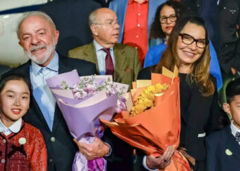 Lula se reúne com empresários chineses em Pequim