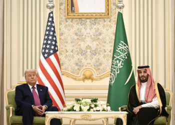 Trump rebate críticas e afirma que seria estúpido recusar o avião do Catar