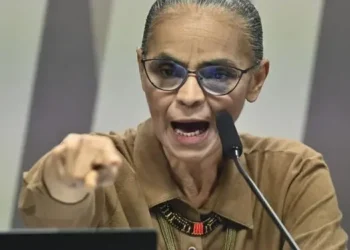 Após ataques no Senado, Marina tenta travar projeto que desmonta licenciamento ambiental