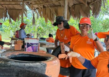 MEIO AMBIENTE Prefeitura de Manaus transforma lixeiras em jardins e promove educação ambiental