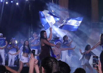 Último Bar do Boi Caprichoso da temporada reúne multidão, homenageia Arlindo Júnior e ex-itens históricos 