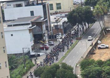 Motociclistas por aplicativo protestam em Manaus contra lei que ‘engessa’ o serviço