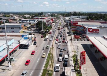 Trânsito na Av. Torquato Tapajós será alterado no domingo por conta de demolição de passarela