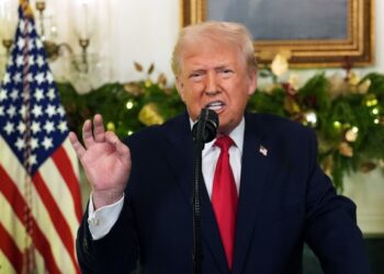 Trump diz que não descarta guerra com a Venezuela, durante entrevista