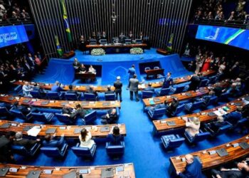 Senado estuda PEC para fazer indicações de ministros do STF no lugar do Presidente da República