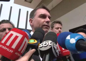 Candidatura é irreversível, não vamos voltar atrás, afirma Flávio sobre 2026