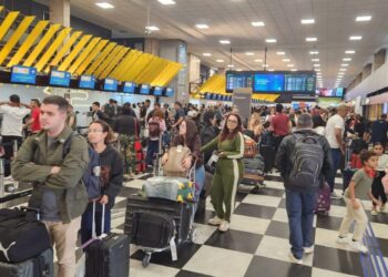 Voos são cancelados no aeroporto de Brasília, após chuvas em São Paulo