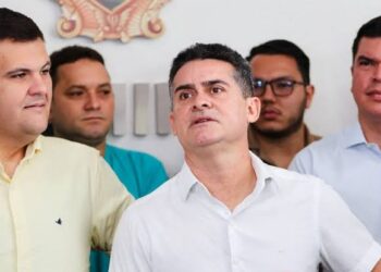 Em luto, David Almeida se afasta temporariamente do cargo e Renato Júnior assume o comando da Prefeitura de Manaus