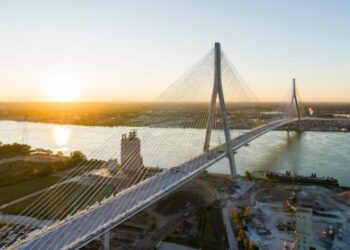 Trump ameaça bloquear abertura de ponte entre EUA e Canadá