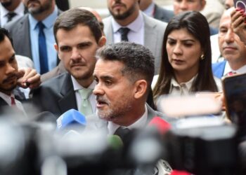 David Almeida diz estar pronto para disputar o Governo, porém afirma que sua candidatura ainda não é certeza