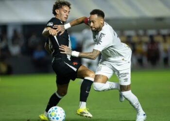 Santos enfrenta Corinthians pelo Brasileirão com retorno de Neymar neste domingo (15)