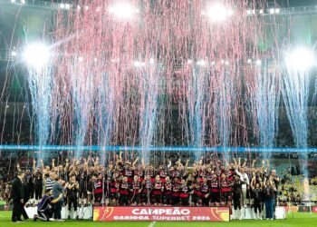 Flamengo vence o Fluminense nas penalidades e é campeão carioca