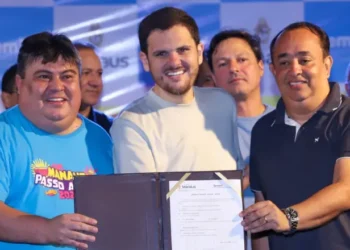 Prefeito Renato Junior assina primeira ordem de serviço e inicia revitalização no Castanheira