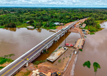 Ponte sobre o rio Autaz Mirim, na BR-319, está liberada para o tráfego