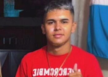 PMs são presos após jovem ser morto com tiro no tórax durante abordagem no Alvorada