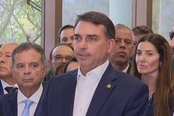 Flávio afirma que suspenderá reforma tributária por um ano caso seja eleito presidente