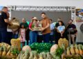 Prefeito Renato Junior entrega oito toneladas de alimentos do PAA e anuncia que vai dobrar investimentos no programa