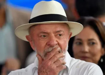 Real Time: Lula empata com Caiado e Zema em 2º turno, e vence Flávio