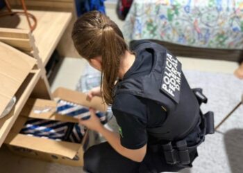 PF faz operação contra contrabando de mercúrio em Manaus